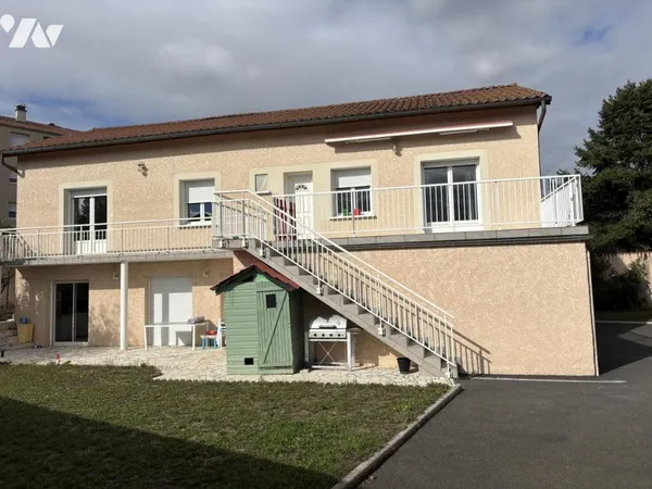Maison 8 pièces 235 m²