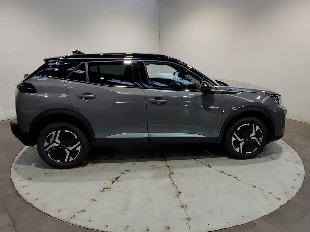 Peugeot 2008 hybrid 145 ch e-dcs6 gt — photo 6