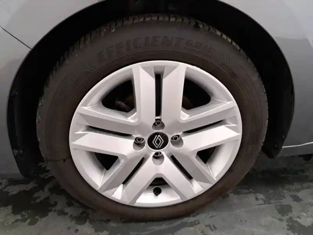Renault Clio tce 90 — photo 16