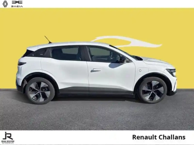 Renault Megane e-tech electric ev40 130ch equilibre standard charge — photo 13