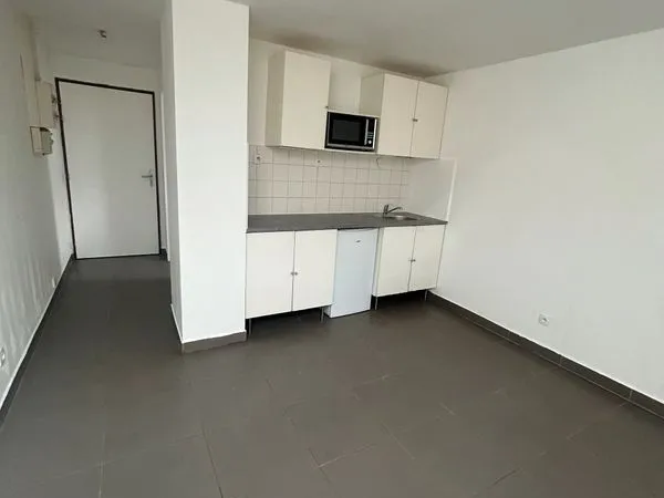 Studio de 20 m2 disponible de suite dans quartier pavillonnaire