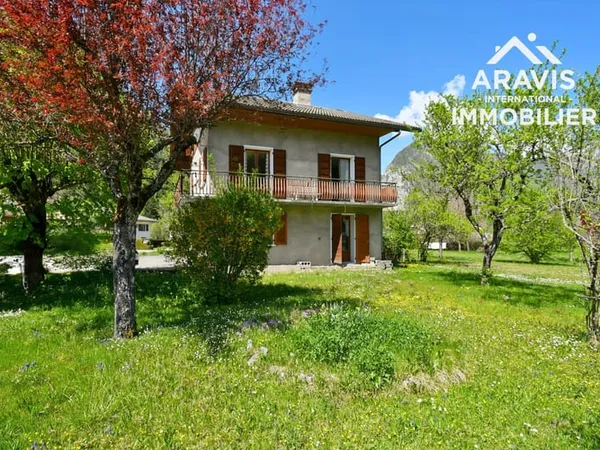 Maison de 230 m2 sur un terrain de 1130 m2