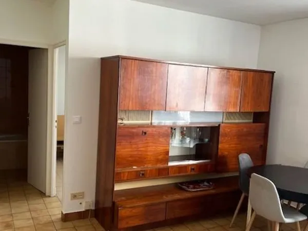 APPARTEMENT MEUBLÉ F2