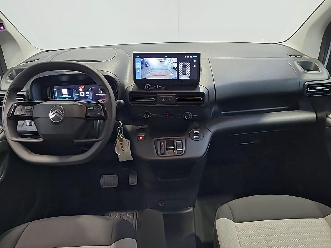 Citroën Berlingo e-berlingo taille xl 136 ch 54 kwh 7 places  plus — photo 12