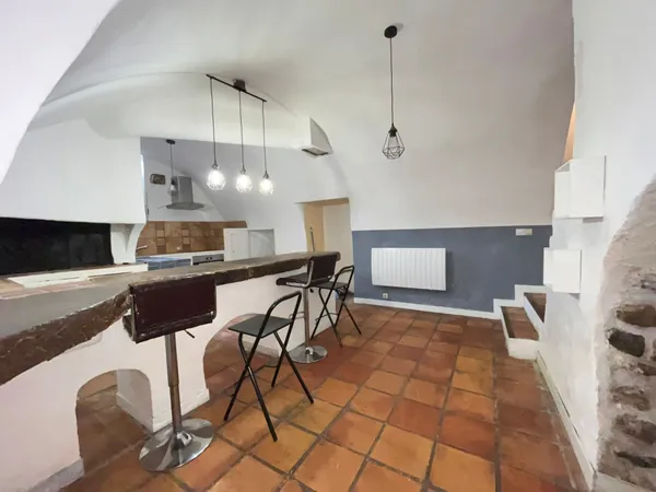 Appartement 4 pièces 135m2 (Loi Carrez 110m2) +3 caves, Touë