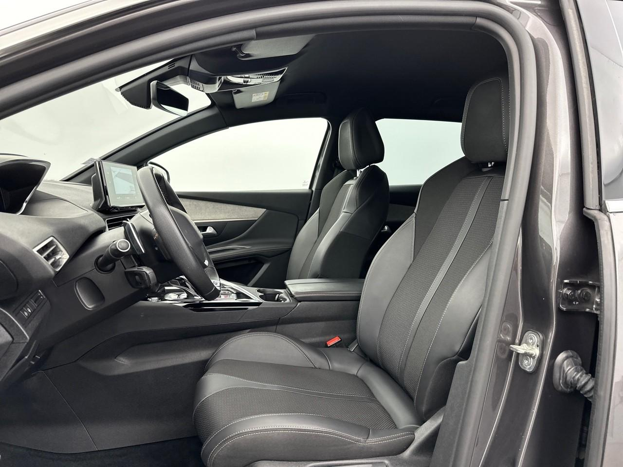 Peugeot 3008 puretech 130ch s&s eat8 gt — photo 9
