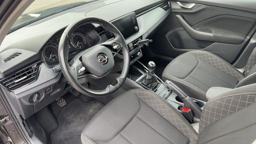 Skoda Kamiq 1.0 TSI EVO 110 - Ambition – 2021 – 56688 km – Essence – Boîte Manuelle — photo 19