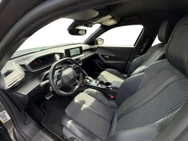 Peugeot 2008 1.2 puretech 130ch s&amp;s gt eat8 — photo 10