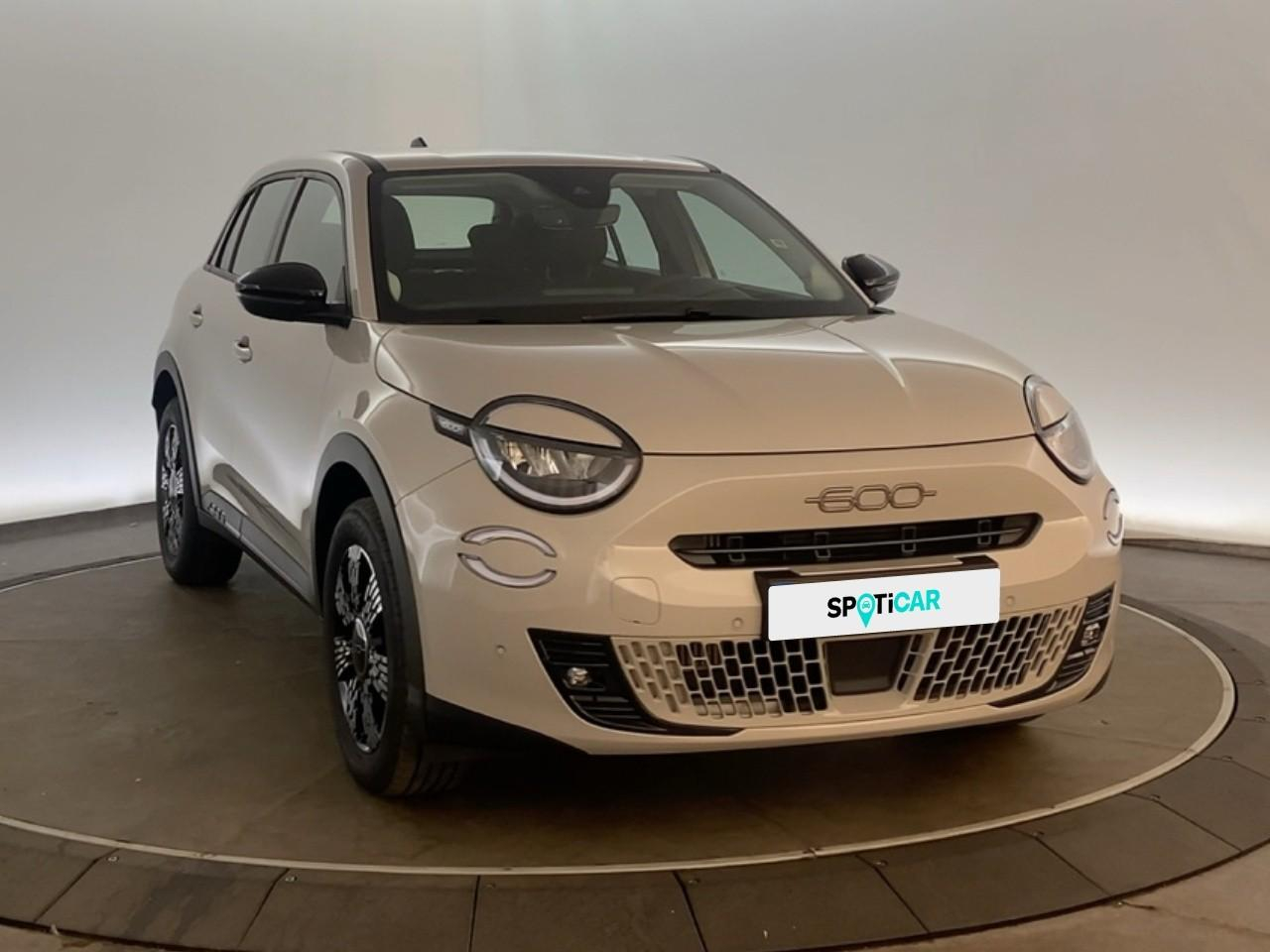 Fiat 600 t-gen 3 1.2 hybrid 145ch edct6 pop — photo 3