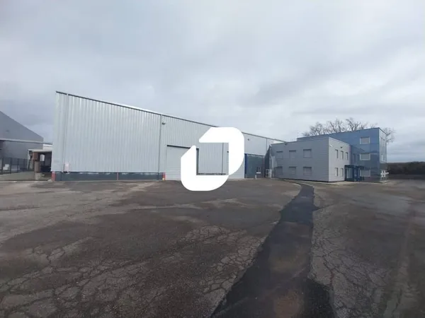 Local d'activité 3603 m²