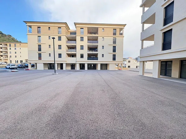 Parking 18 m²