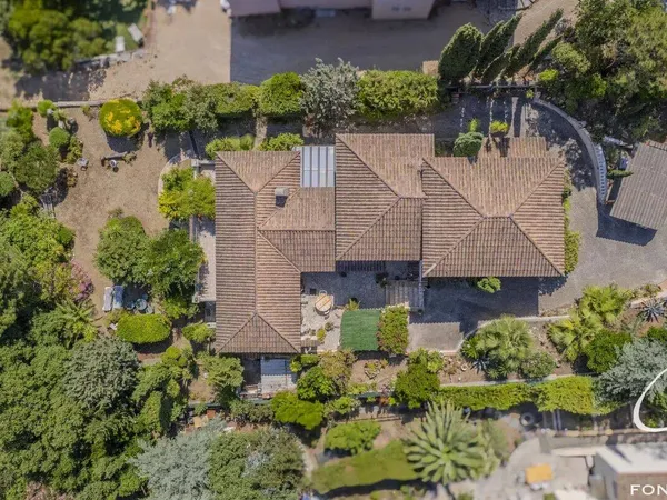 Maison 11 pièces 250 m²