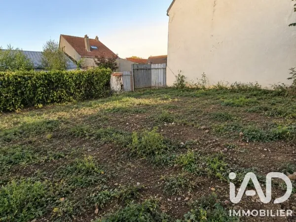 Terrain 317 m²