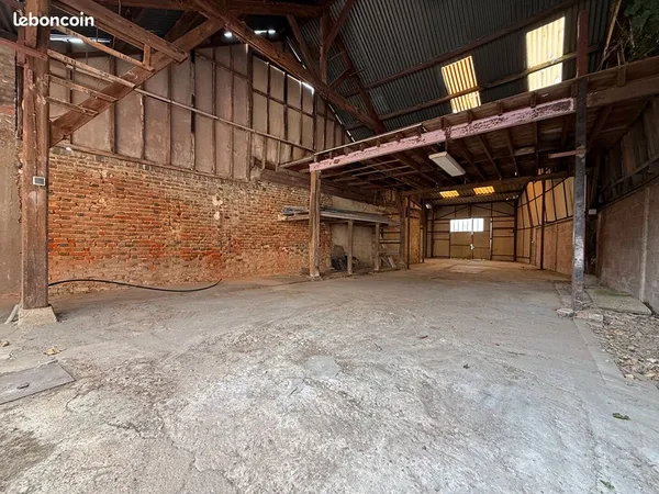 Parking/box 120 m² LE NEUBOURG
