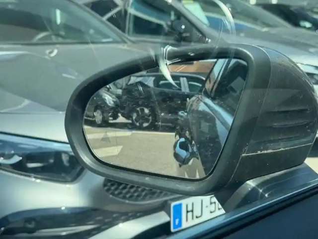 Mercedes Classe A 200 d amg line — photo 10