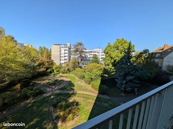 F4/f5 lumineux, grands balcons, cuisine equipee, au calme