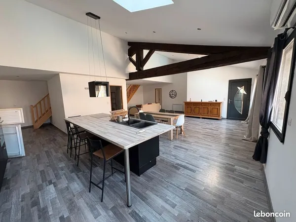 Maison de village 150 m² avec grand garage et cour intérieure