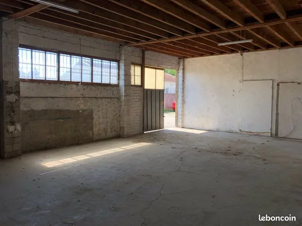 Local garage Saint Gaudens 100 m2