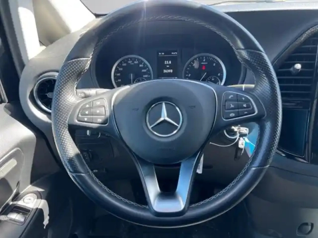 Mercedes Vito 119 cdi 4x4 mixto long - 6 pla — photo 4