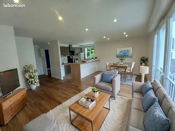 Appartement avec place de parking au centre d' Orléans, Quartier Madeleine, sur les Quais de Loire, 