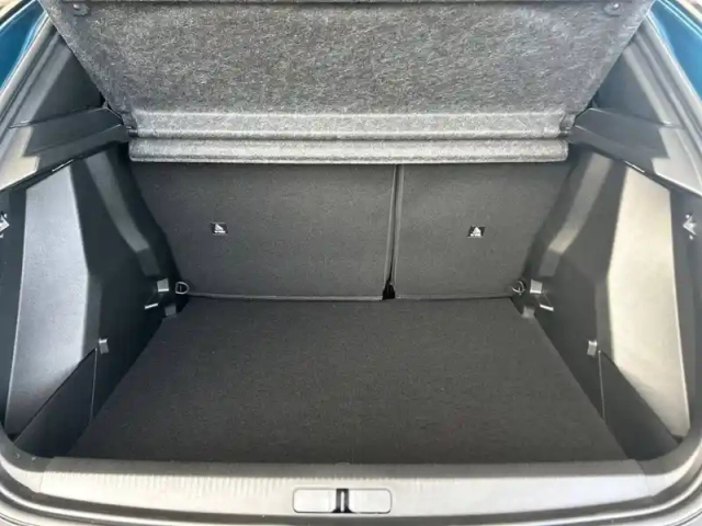 Peugeot 2008 electrique 50 kwh 136 ch — photo 13