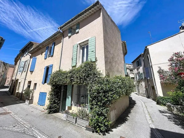 Maison de village de 107m2, 6 pièces 3 chambres, bureau, exposition sud, aucun vis-à-vis