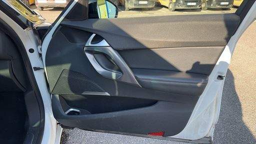 DS DS5 2.0 BlueHDi 180 EAT6 - Performance Line – 2018 – 181500 km – Diesel – Boîte Automatique — photo 27