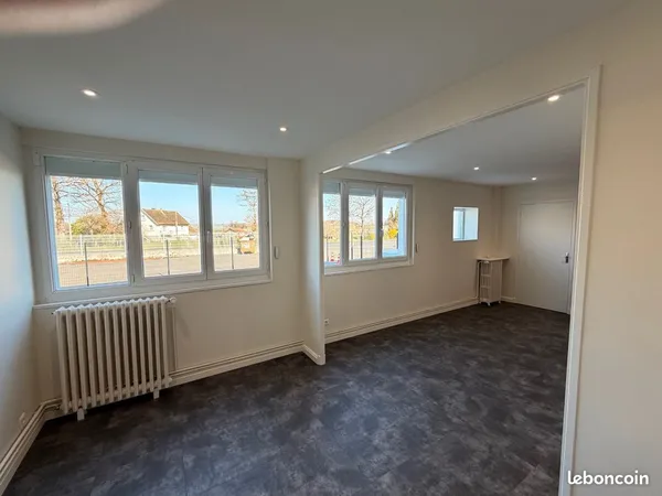 T3 RDC entièrement refait à neuf 65,79 m² - cuisine équipée - PAC Neuve- parking