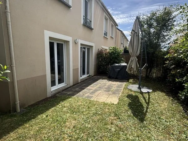 Maison en location - 3 chambres avec garage et jardin