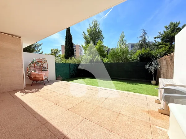 VITROLLES RÉSIDENCE MONTICELLI T2 REZ-DE-JARDIN AVEC GRANDE TERRASSE 2 PARKINGS