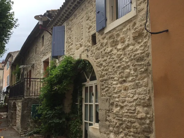 Vends maison de village rénovée 138m² La Baume-de-Transit