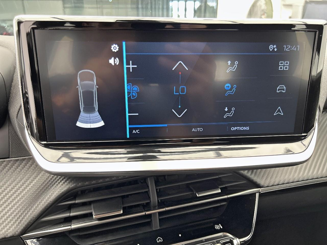 Peugeot 2008 hybrid 136 e-dcs6 style — photo 22