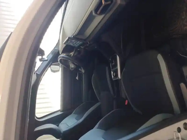 Dacia Duster hybrid-g 150 4x4 — photo 24