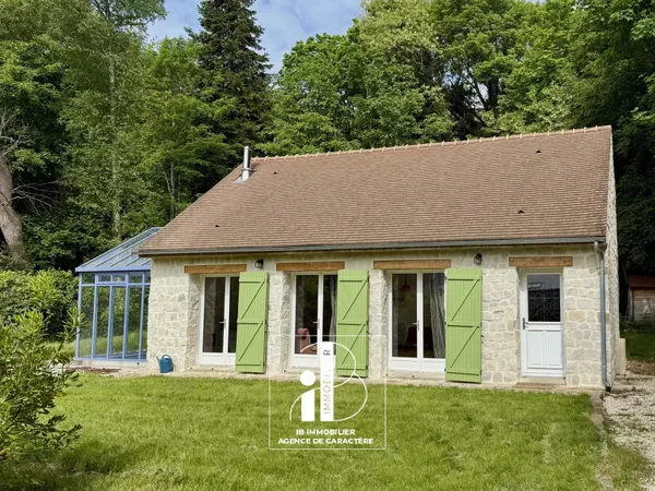 BOURRON MARLOTTE VILLAGE PROCHE FONTAINEBLEAU - A LOUER MEUBLE - MAISON 4 pièces 62 m² environ 1000 