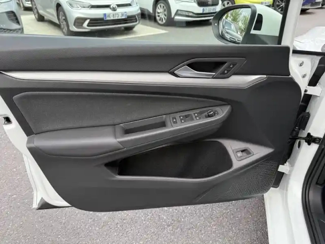 Volkswagen Golf 1.5 ehybrid 204 dsg6 — photo 16