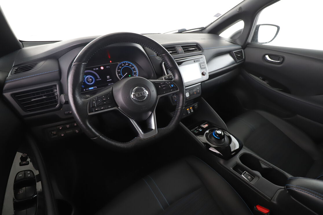 Nissan LEAF 40 kWh N-Connecta — photo 10