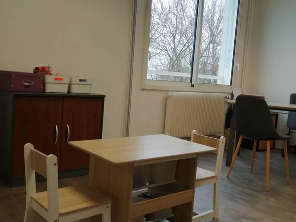 Bureau 5 pièces 120 m²