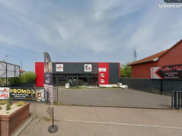 Local commercial 640 m² MABLY