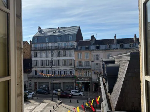 Vends grand T3 au coeur du CV de Lons