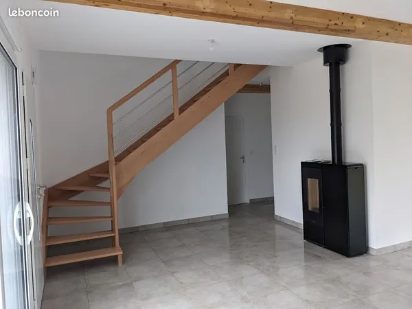 Maison en campagne a 6 mn de chateau gontier