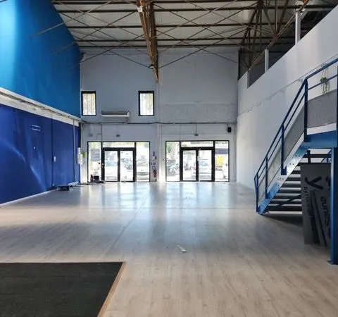 LOCAL COMMERCIAL 850 m2 DIVISIBLE