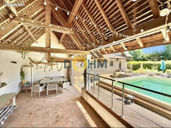 Propriété 7 pièces 193 m²