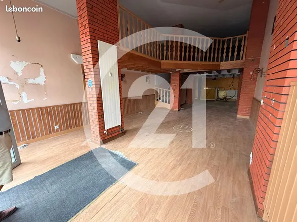 Boutique 136 m² VALENCE
