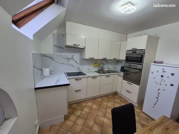 Chambre en colocation dans une maison
