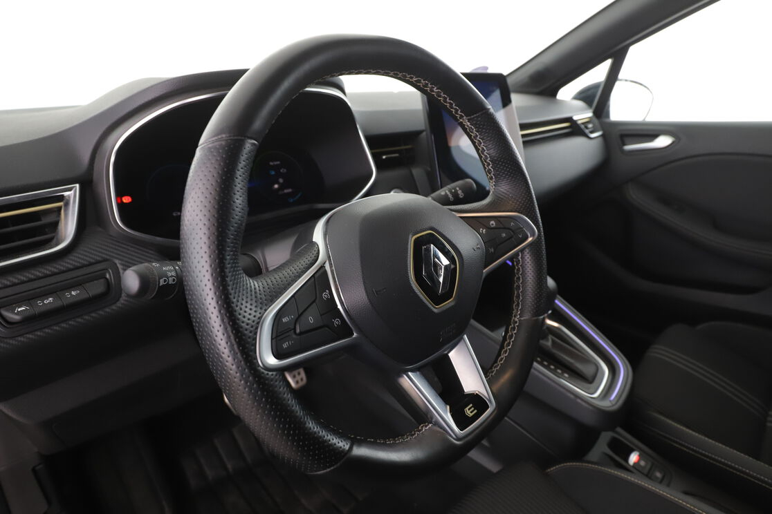 Renault Clio 1.6 E-Tech Hybride Engineered — photo 10