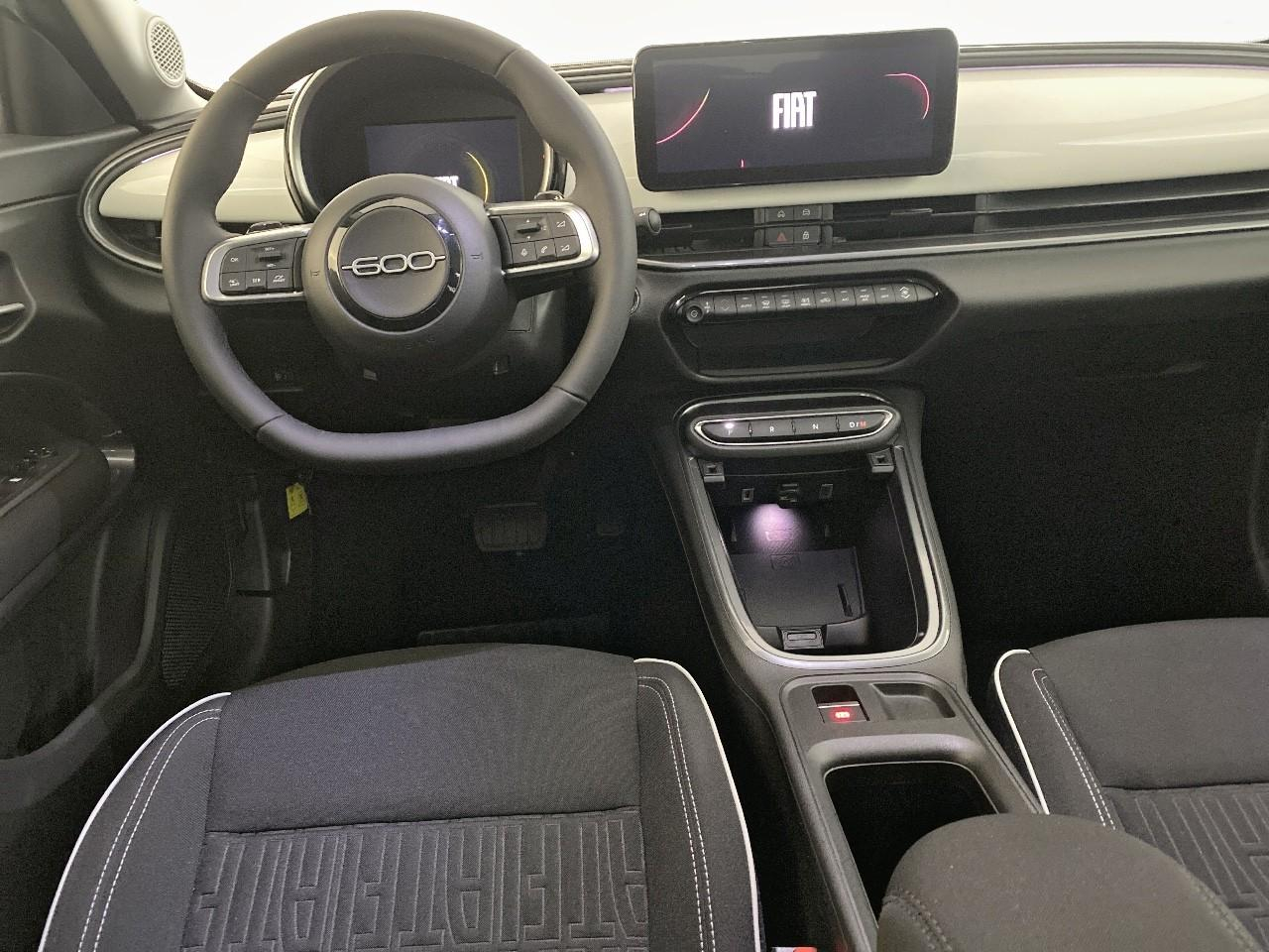 Fiat 600 t-gen 3 1.2 hybrid 145ch edct6 pop — photo 8