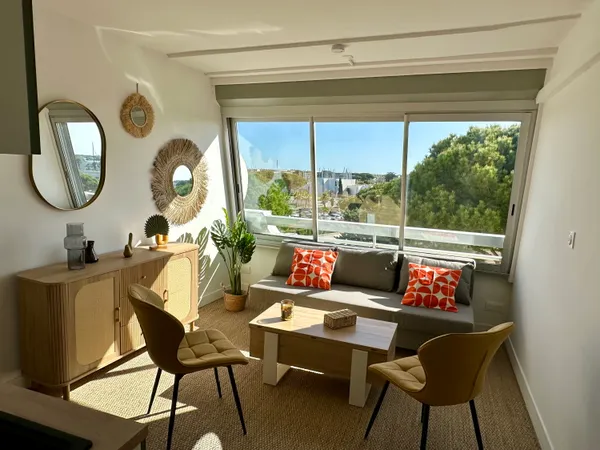 Vends appartement situation privilégiée résidence au bord de l'eau