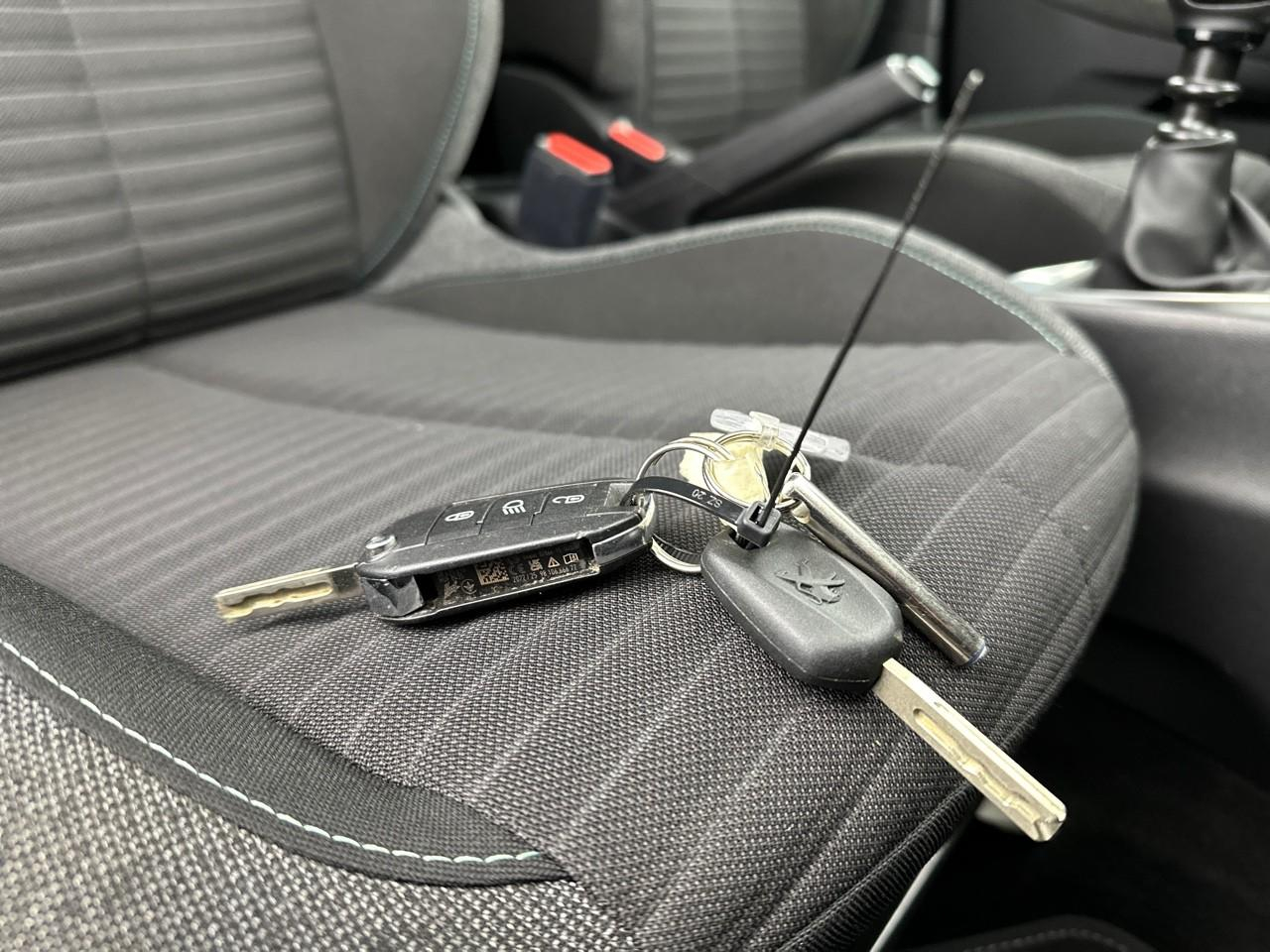 Peugeot 2008 puretech 100 s&s bvm6 style — photo 32
