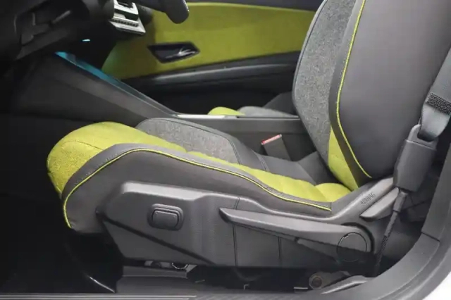 Renault 5 renault  e-tech electrique 10 ch autonomie confort — photo 27