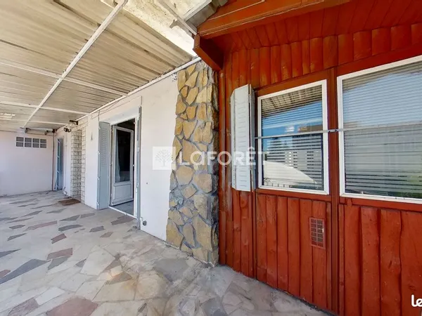 Studio 5 pièces 127 m²